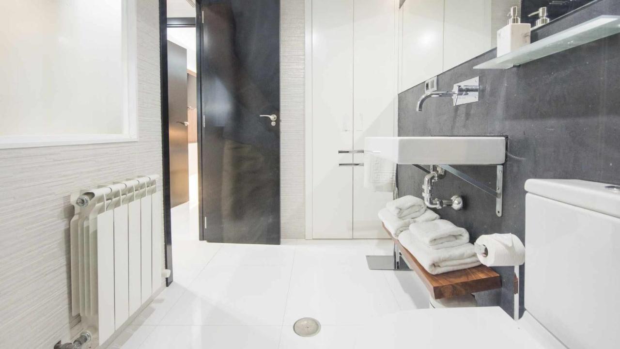Apartamento Deluxe Cerca De La Catedral By Toledo Ap Eksteriør billede